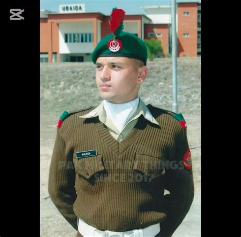 pak military   great grief  comrade kisses forehead