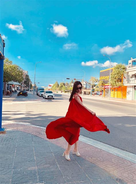 Đây chính là mẫu đầm maix hot nhất hè này cả dàn sao Vbiz đang lăng xê