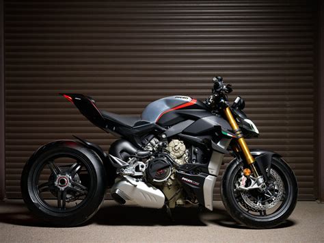 Купить б у Ducati Streetfighter V инжектор передач в Москве чёрный naked bike года на