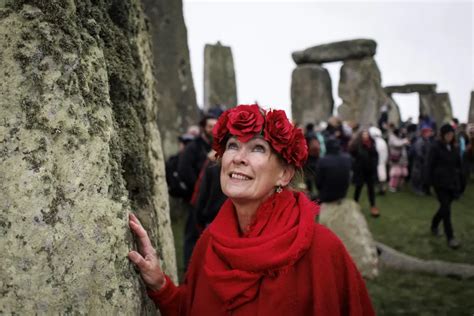 Fotos Miles De Personas Celebran En Stonehenge Un Solsticio De