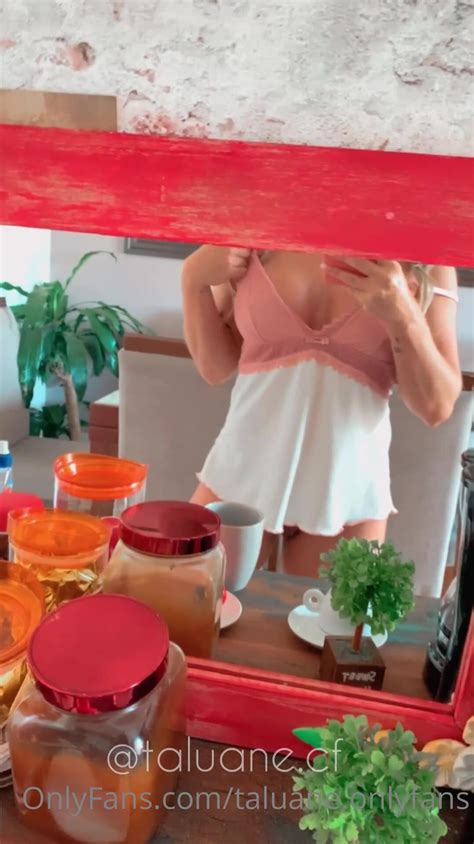 Taluane Showing Off Naked While Making Breakfast Cnn Amador