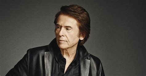 Raphael Elegido Persona Del A O Por La Academia Latina De La Grabaci N