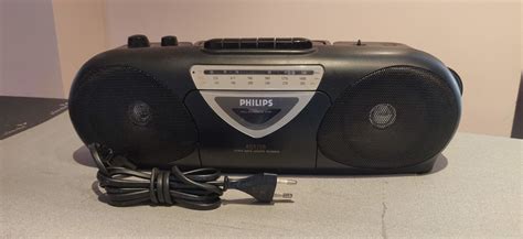 Магнитофон Philips с радио