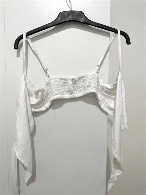 Bikini Top No Bra Cup Bali Fesyen Wanita Pakaian Wanita Atasan Di Carousell