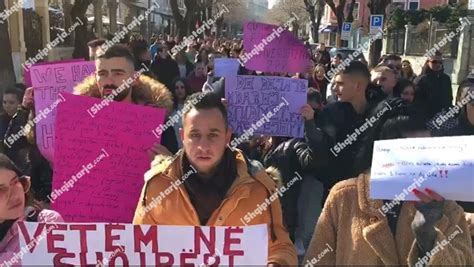 Protesta kundër rritjes së çmimeve në Korçë në hetim 10 persona