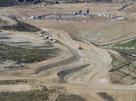 Toxic chemical reactions fuel crises at L.A. County landfills - Los Angeles Times