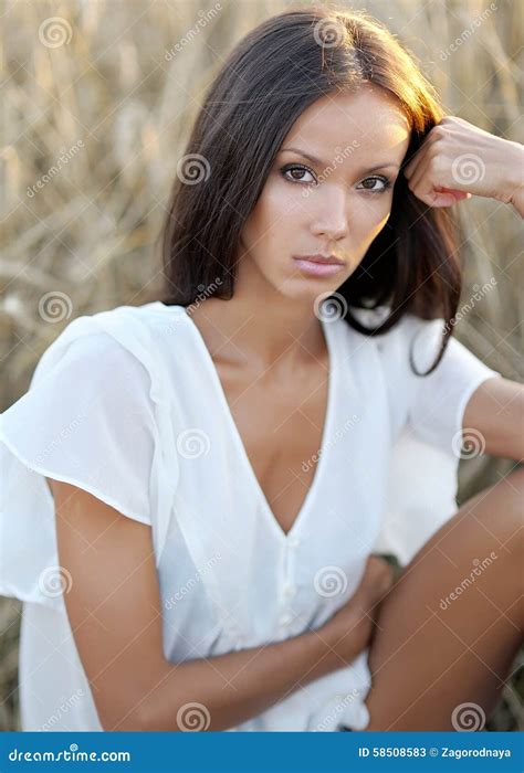 Beautiful Elegant Brunette Girl Stock Image Image Of Summer Green
