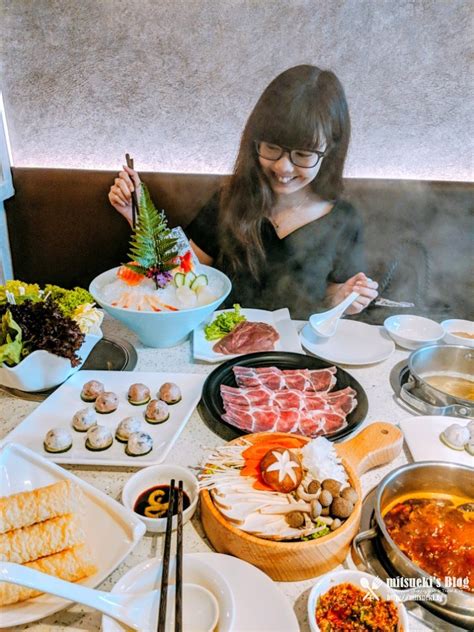 money hotpot feasting  yue long men hotpot hotpot chinatown
