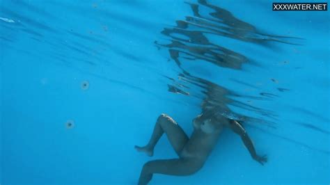 Hottest Hungarian Milf Angelica Gets Horny Underwater