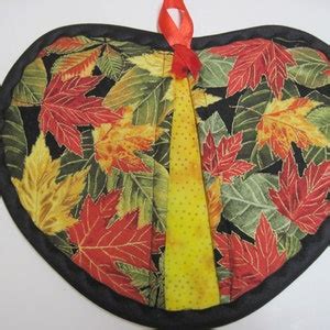 Insulated Pot Holder Hot Pad Set Of Colored Leaves Heart Shape Etsy
