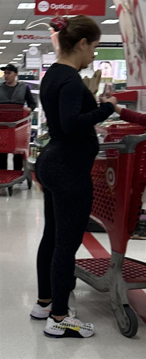 Sexy Latina Milf With The Greatest Ass Ever Spandex Leggings Yoga Pants Forum
