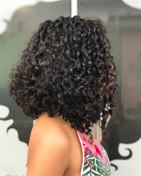 Long Bob Cacheado Natural - Rafaela Gomes Barbosa: Long bob cacheado: 120 fotos para você apostar ...
