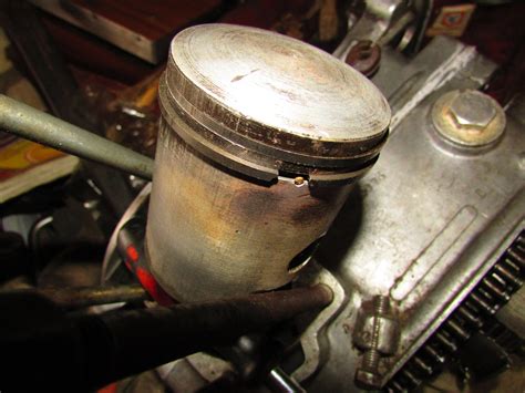 Мотороллер муравей. Поршневая. — DRIVE2