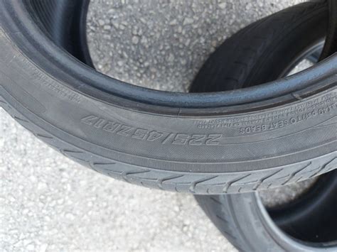 Gume Yokohama 225/45/17 ljetna 2 kom.