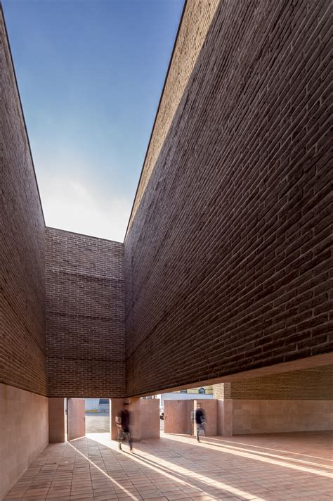 Gallery of Centinela Chapel / estudio ALA - 11