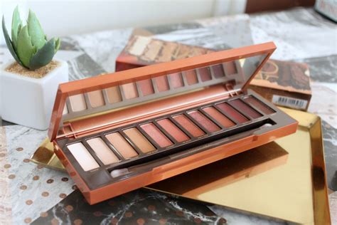 Beauty Naked Heat Giveaway Urban Decay The Glam Green Girl