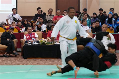 Wamenpora Taufik Hidayat Apresiasi Semangat Juang Atlet Pencak Silat Di