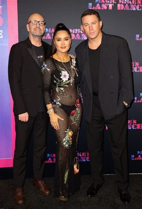 Salma Hayek portait un bikini à la première de Magic Mike 3