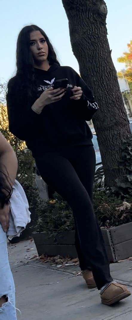 Tall Sexy Ass Chick Spandex Leggings Yoga Pants Forum