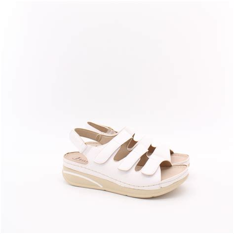 Босоножки Evalli - купить с доставкой по выгодным ценам в интернет ...