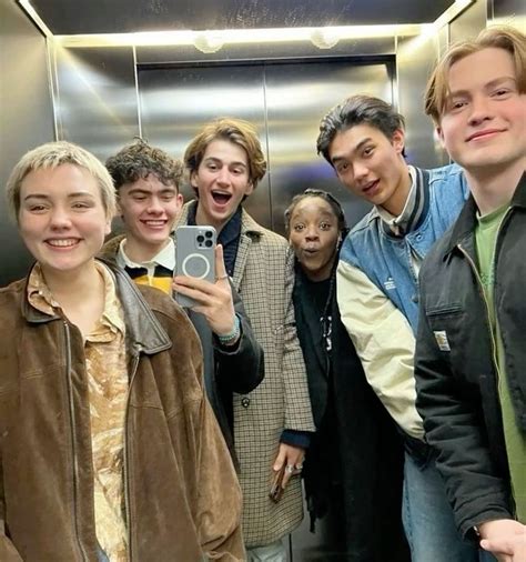 Heartstopper Ideas Alice Book It Cast Cute Gay