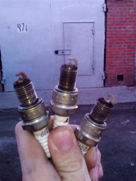 Как очистить свечи от нагара самостоятельно механическими и химическими ...