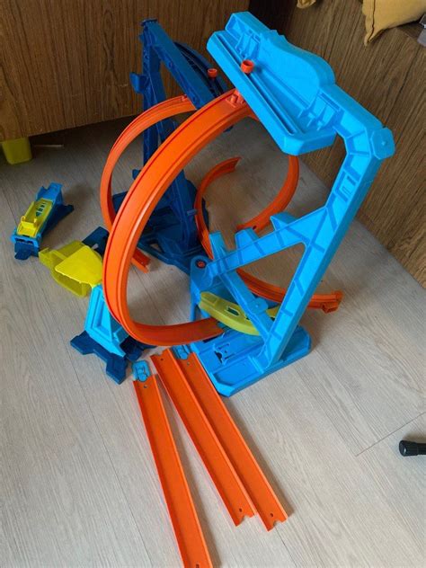 Hot Wheels Track Builder Unlimited Triple Loop Kit Hobbies Toys Toys Games On Carousell
