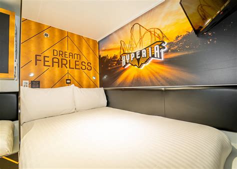 Stay Overnight In A Ride Themed Room At Thorpe Shark Cabins Thorpe Park