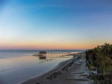 Dog Friendly Beaches in Bembridge - BeachAtlas