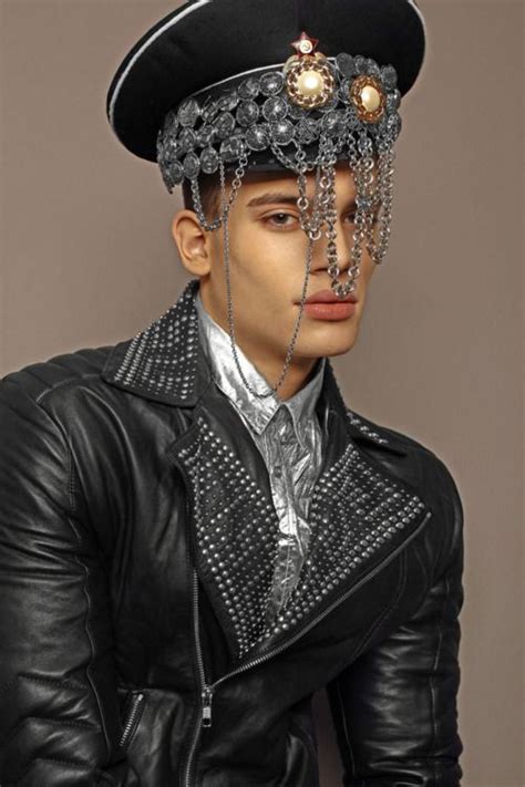 И зачем мне работать, если мне не платят двести миллионов баксов в час ...