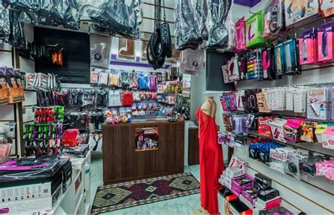 Isolados Em Busca De Consolo Fazem Vendas De Sex Shops Dispararem
