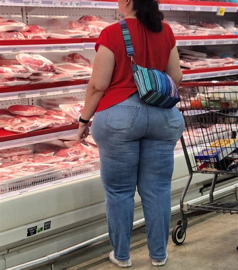 Out In The Wild 48 BBW The Phattest Cougar Ass Ive Seen Pt 1 Tight Jeans Forum