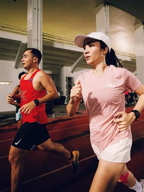 Potret Febby Rastanty Latihan Lari Bulan Puasa Bakal Lomba Maraton Di London Hot Liputan