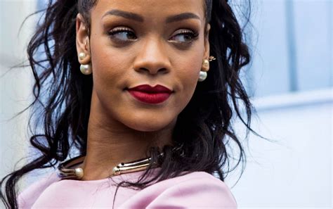 Download Rihanna turns heads at Dior cruise 2015 show Wallpaper