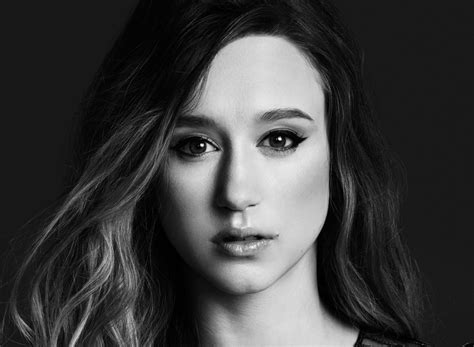 Download Wallpaper Face Portrait Actress Black And White Taissa