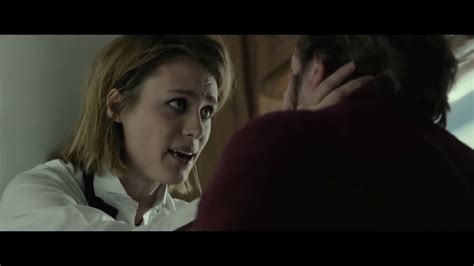 Иззи прётся через город Izzy Gets the Fuck Across Town 2017 HD