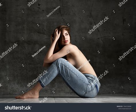 Sexy Sensual Beautiful Woman Posing Naked Stock Photo 1364720690 Shutterstock
