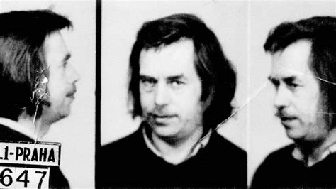 Libros: La vida de Václav Havel en imágenes