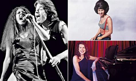 Hot Sexy Elkie Brooks Bikini Pics