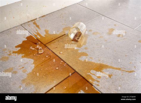 Shattered Cup Hi Res Stock Photography And Images Alamy