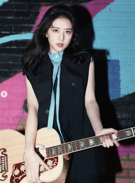 C Apple Ch N M T G I V Ng Hot Girl Qu T O Tu I T Ng Khi N C Ch U L Ng S C Thay