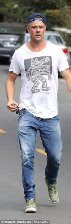 Fergie Questioned About Sex Life In Interview Before Split Daily Mail Online