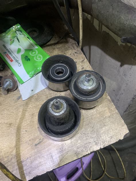 Рулевой карданчик, замена всех подшипников и ремня, бачок гура и масло ...