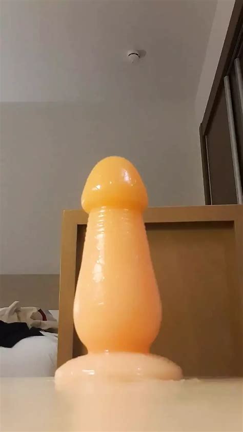 Penetración anal con un plug de 60mm de cabeza y 70mm de cuerpo 20210916 serie 001 xHamster