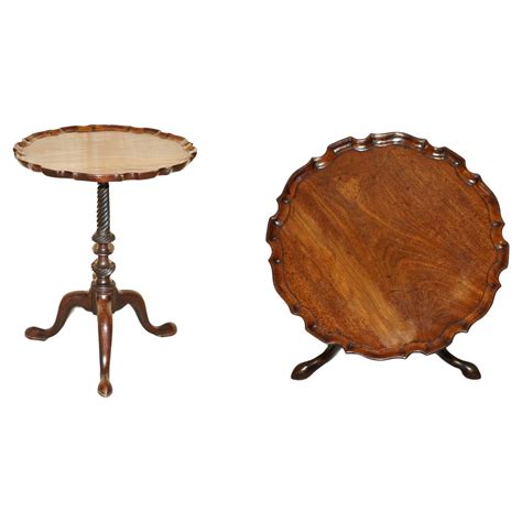 Exquisite Cir 1860 Antique Flamed Hardwood Pie Crust Side End Lamp