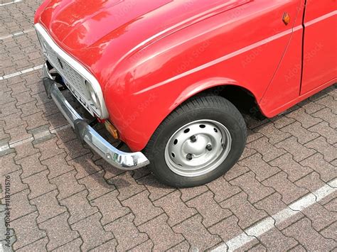 Roter Franz Sischer Kleinwagen Der Siebzigerjahre Und Achtzigerjahre