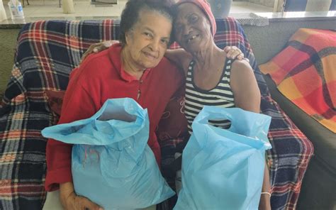 Águas do Rio na Baixada Fluminense arrecada 130 kg de roupas Magé O Dia