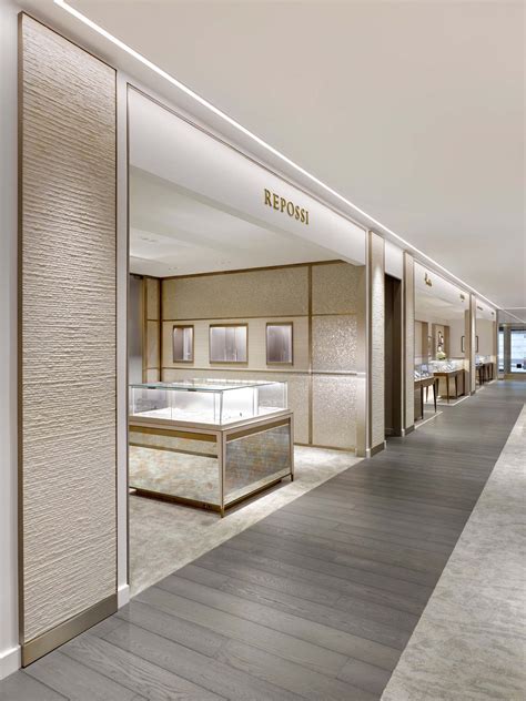 New locations are planned for the growing outlet saks 25