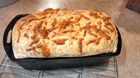 Lodge Cast Iron Loaf Pan – a Baking Review – Cooking Overhaul