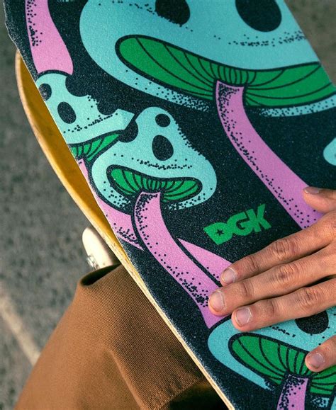 DGK: Clothing, Shoes & Accessories | WHAT’S ON THE STAR?